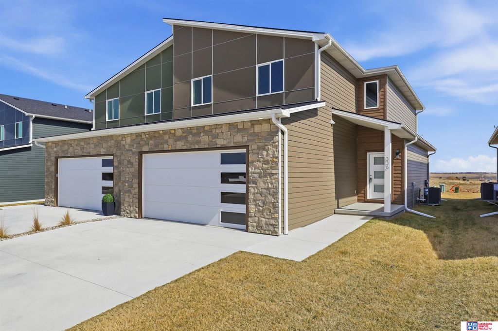 336 N 105th Street, Lincoln, NE 68527