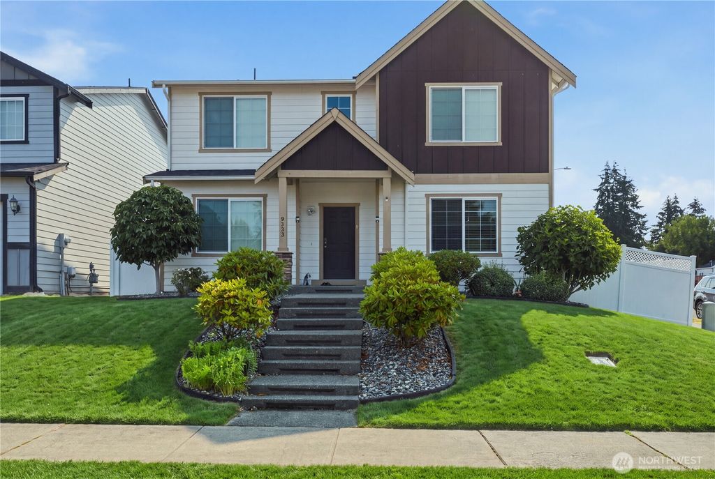 Image 4 of property listing at 9323 S Ainsworth Avenue, Tacoma, WA 98444