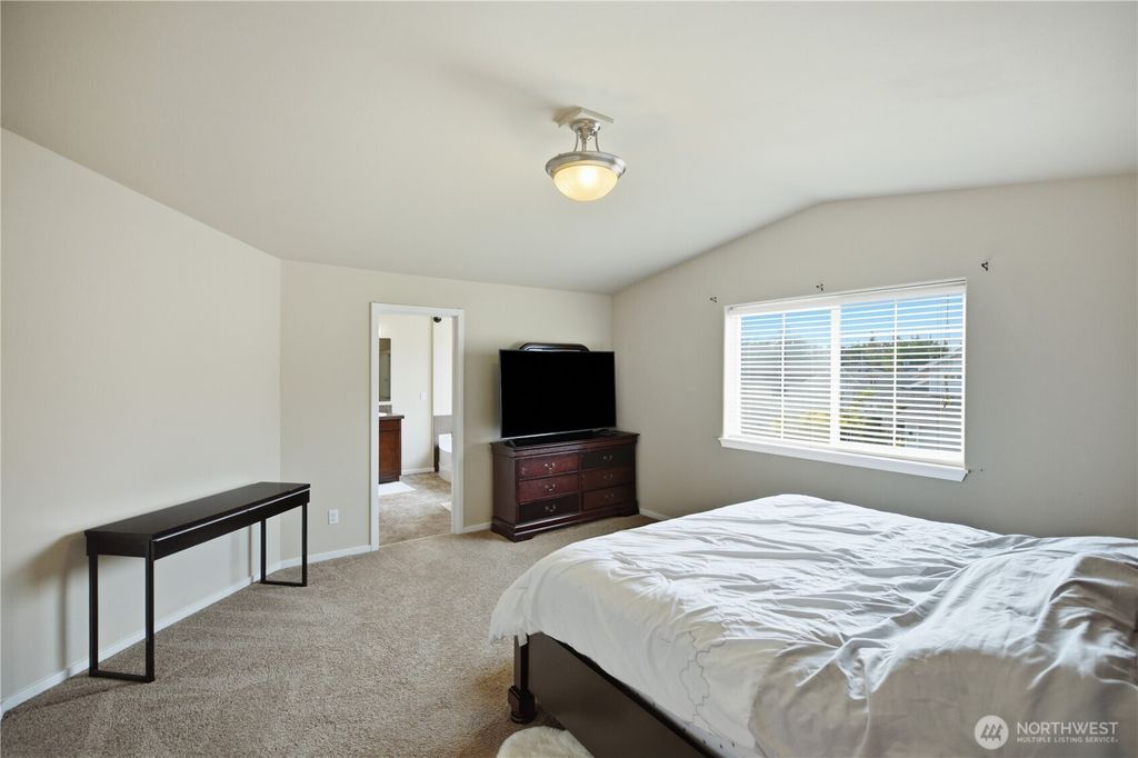 Image 33 of property listing at 9323 S Ainsworth Avenue, Tacoma, WA 98444