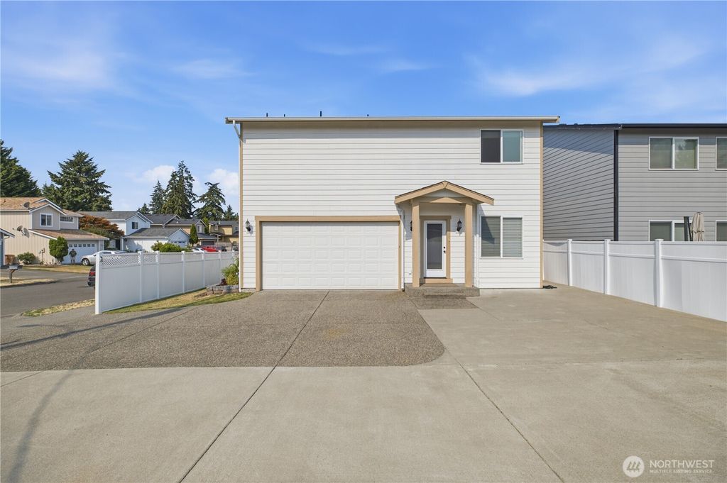 Image 6 of property listing at 9323 S Ainsworth Avenue, Tacoma, WA 98444