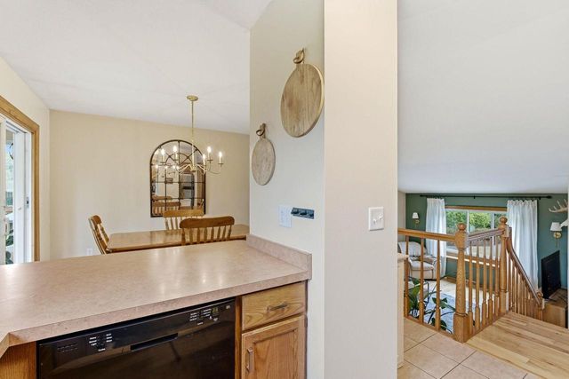 2321 MacArthur ROAD, Waukesha, WI 53188