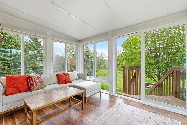 2321 MacArthur ROAD, Waukesha, WI 53188