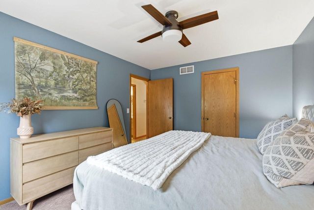 2321 MacArthur ROAD, Waukesha, WI 53188