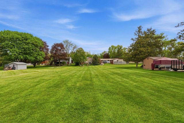 2321 MacArthur ROAD, Waukesha, WI 53188