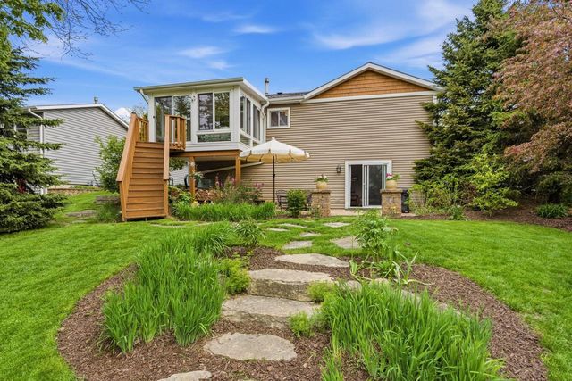 2321 MacArthur ROAD, Waukesha, WI 53188