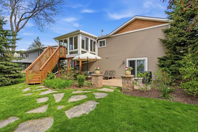 2321 MacArthur ROAD, Waukesha, WI 53188