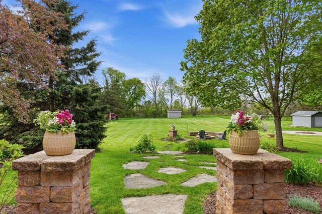 2321 MacArthur ROAD, Waukesha, WI 53188