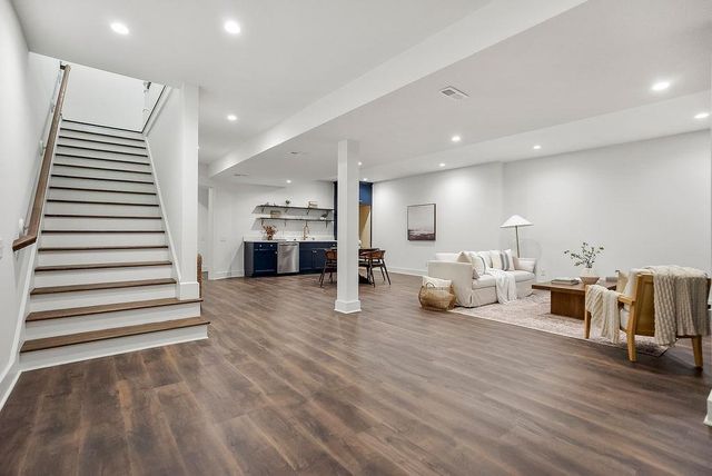 9012 Foster Lane, Overland Park, KS 66212
