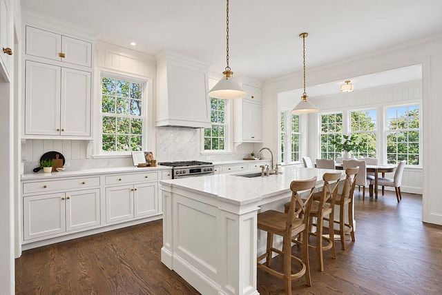 9012 Foster Lane, Overland Park, KS 66212