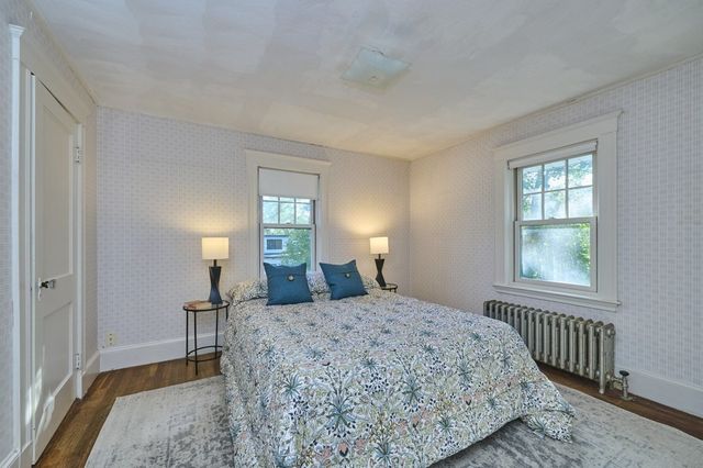 9 Princeton St, Newton, MA 02458