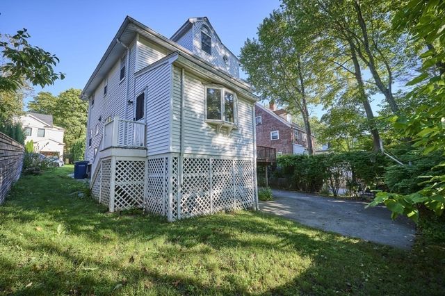 9 Princeton St, Newton, MA 02458