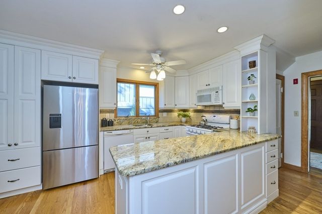 9 Princeton St, Newton, MA 02458