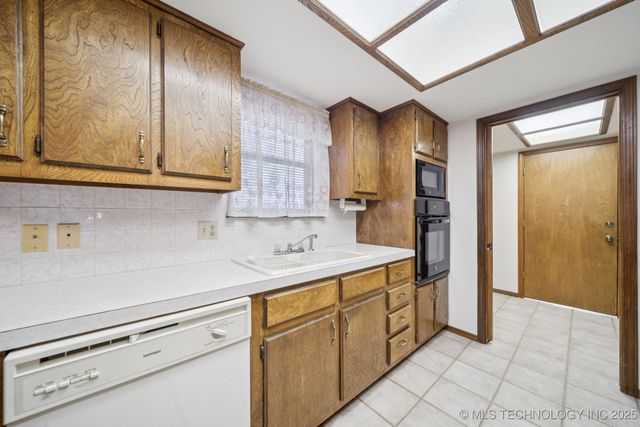 1313 E 11th Street, Okmulgee, OK 74447