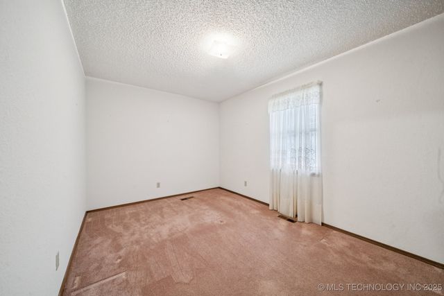 1313 E 11th Street, Okmulgee, OK 74447