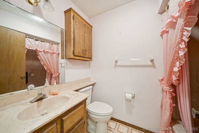 1313 E 11th Street, Okmulgee, OK 74447