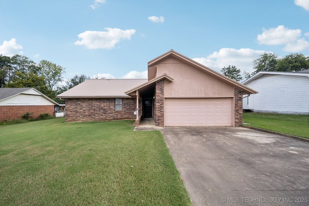 1313 E 11th Street, Okmulgee, OK 74447