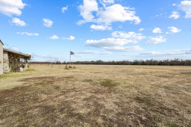 1841 County Road 36080, Honey Grove, TX 75446
