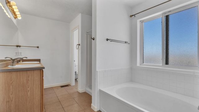 308 Encantado Ridge Court NE, Rio Rancho, NM 87124