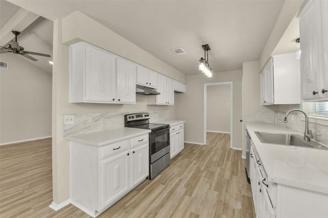 14854 Shottery Drive, Houston, TX 77015