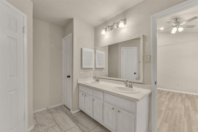 14854 Shottery Drive, Houston, TX 77015