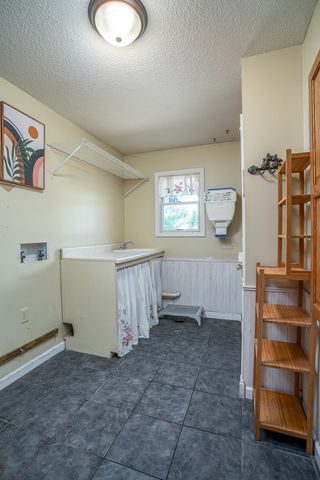 16902 206th Street, Davenport, IA 52806