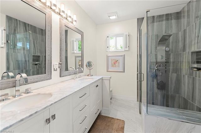 9372 Lake Abby LN, Bonita Springs, FL 34135
