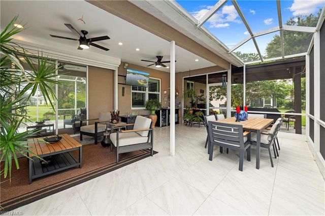 9372 Lake Abby LN, Bonita Springs, FL 34135