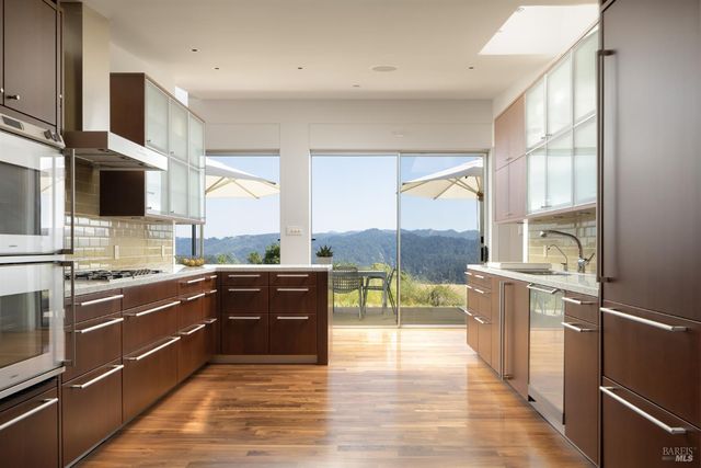 200 Mountain King Rd, Lagunitas, CA 94938