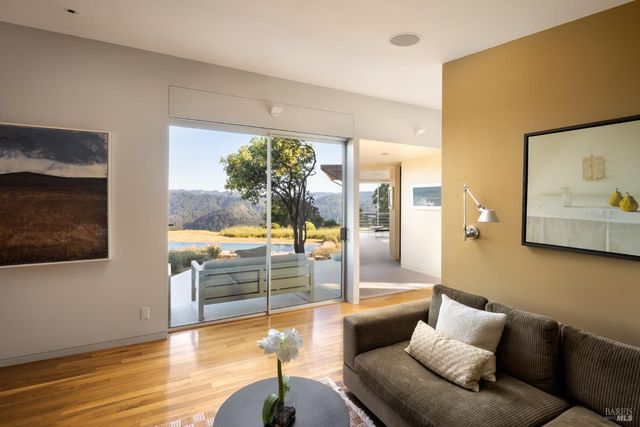 200 Mountain King Rd, Lagunitas, CA 94938