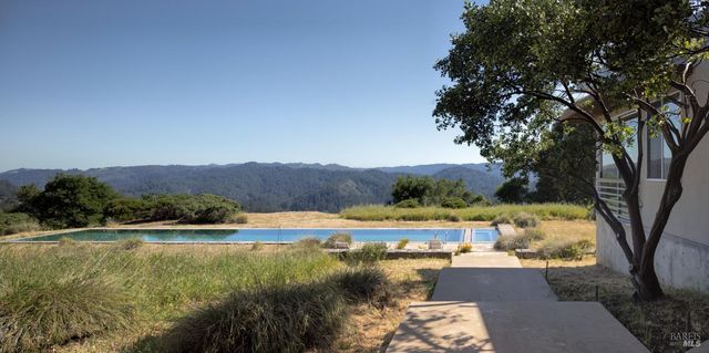 200 Mountain King Rd, Lagunitas, CA 94938