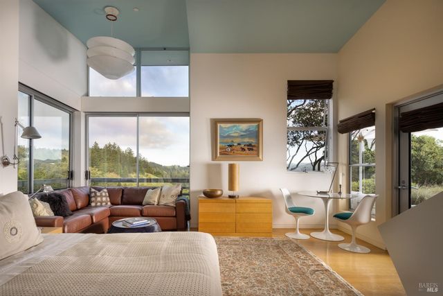 200 Mountain King Rd, Lagunitas, CA 94938