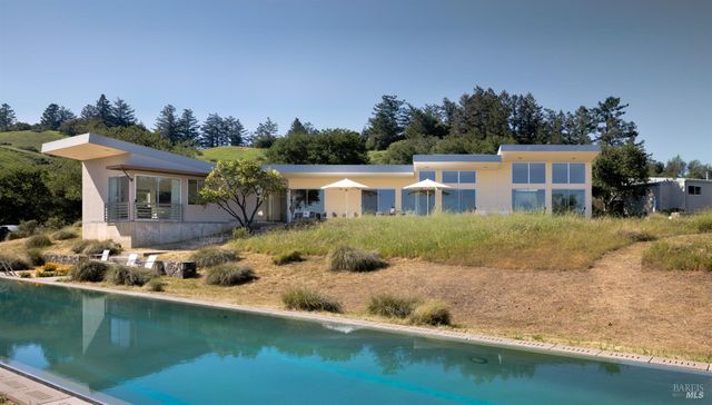 200 Mountain King Rd, Lagunitas, CA 94938