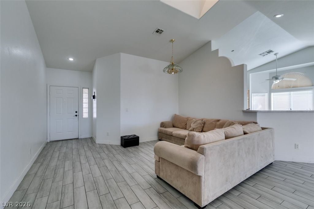 6543 Mahogany Peak Avenue, Las Vegas, NV 89110 — photo 5