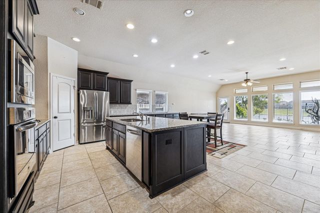 1235 Mystic River Lane, Rosenberg, TX 77471