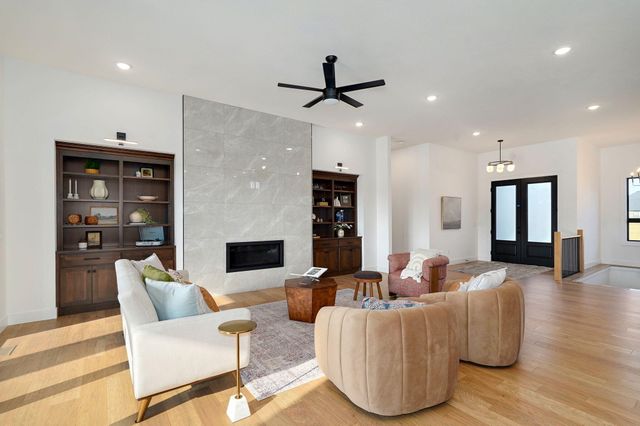 6006 S Maryland Avenue, Springfield, MO 65810