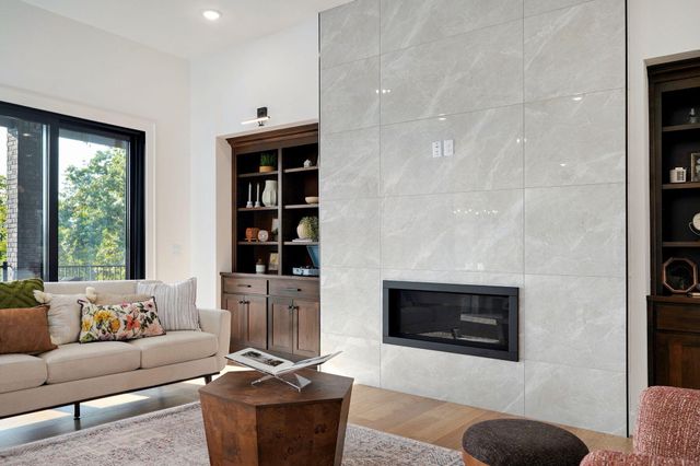 6006 S Maryland Avenue, Springfield, MO 65810