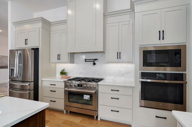 6006 S Maryland Avenue, Springfield, MO 65810