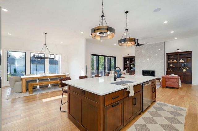 6006 S Maryland Avenue, Springfield, MO 65810