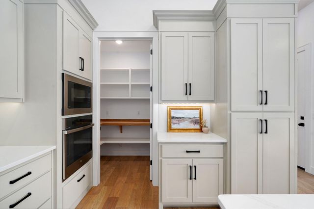 6006 S Maryland Avenue, Springfield, MO 65810