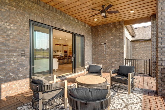 6006 S Maryland Avenue, Springfield, MO 65810