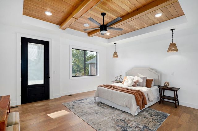 6006 S Maryland Avenue, Springfield, MO 65810