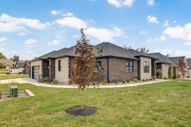 6006 S Maryland Avenue, Springfield, MO 65810