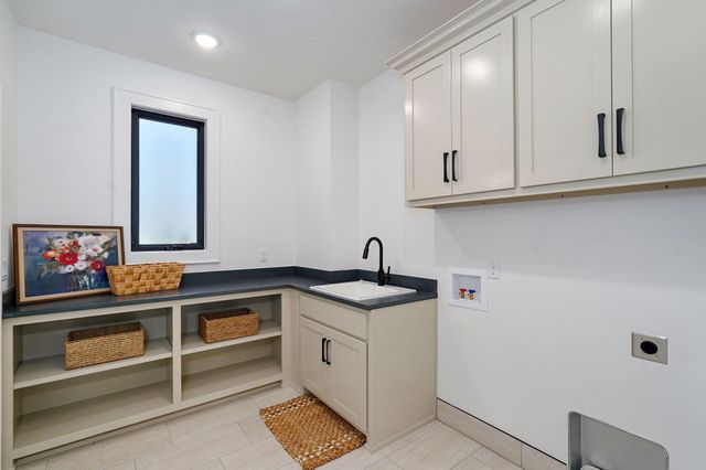 6006 S Maryland Avenue, Springfield, MO 65810