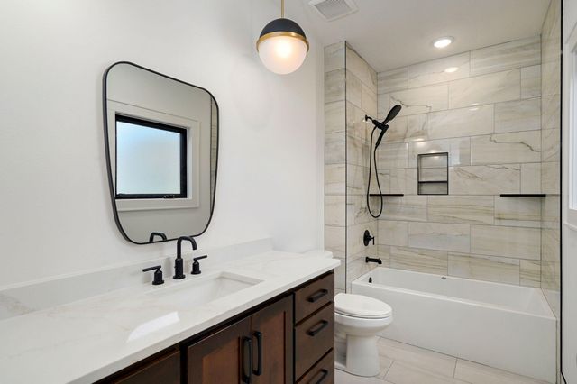 6006 S Maryland Avenue, Springfield, MO 65810