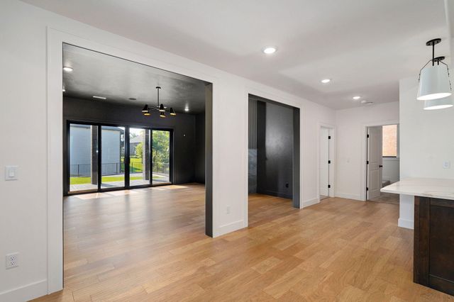 6006 S Maryland Avenue, Springfield, MO 65810