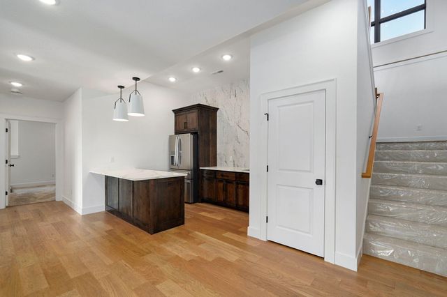 6006 S Maryland Avenue, Springfield, MO 65810