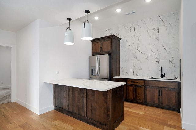 6006 S Maryland Avenue, Springfield, MO 65810