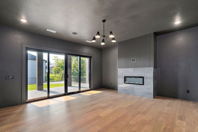 6006 S Maryland Avenue, Springfield, MO 65810