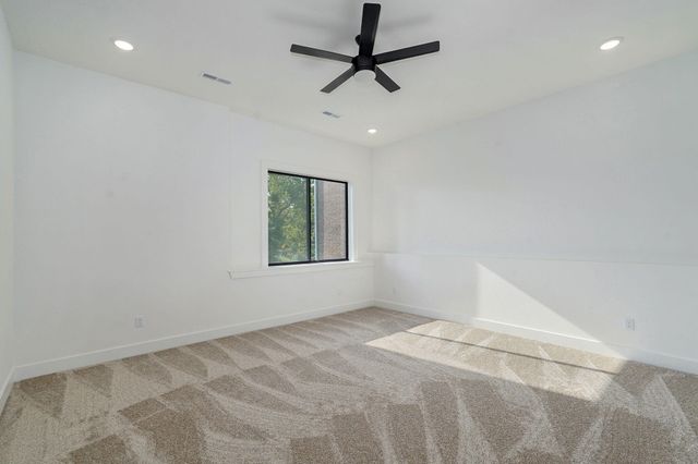 6006 S Maryland Avenue, Springfield, MO 65810