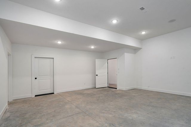 6006 S Maryland Avenue, Springfield, MO 65810